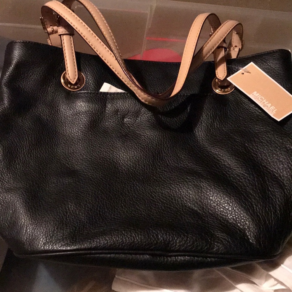 Michael Kors leather shoulder bag